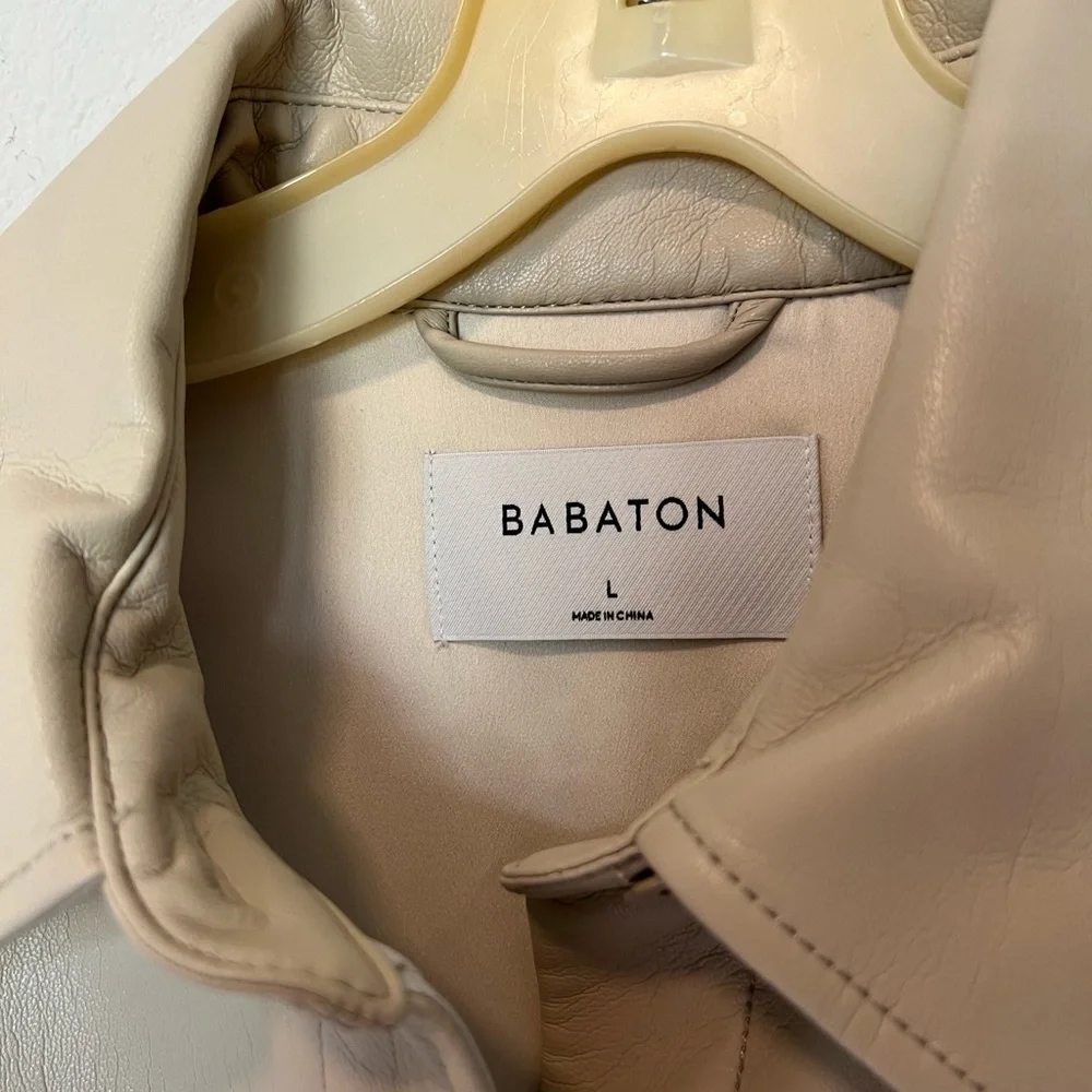 Aritzia Babaton Vegan Leather Frances Short Sleeve Button Up in Sand White - Picture 9 of 11